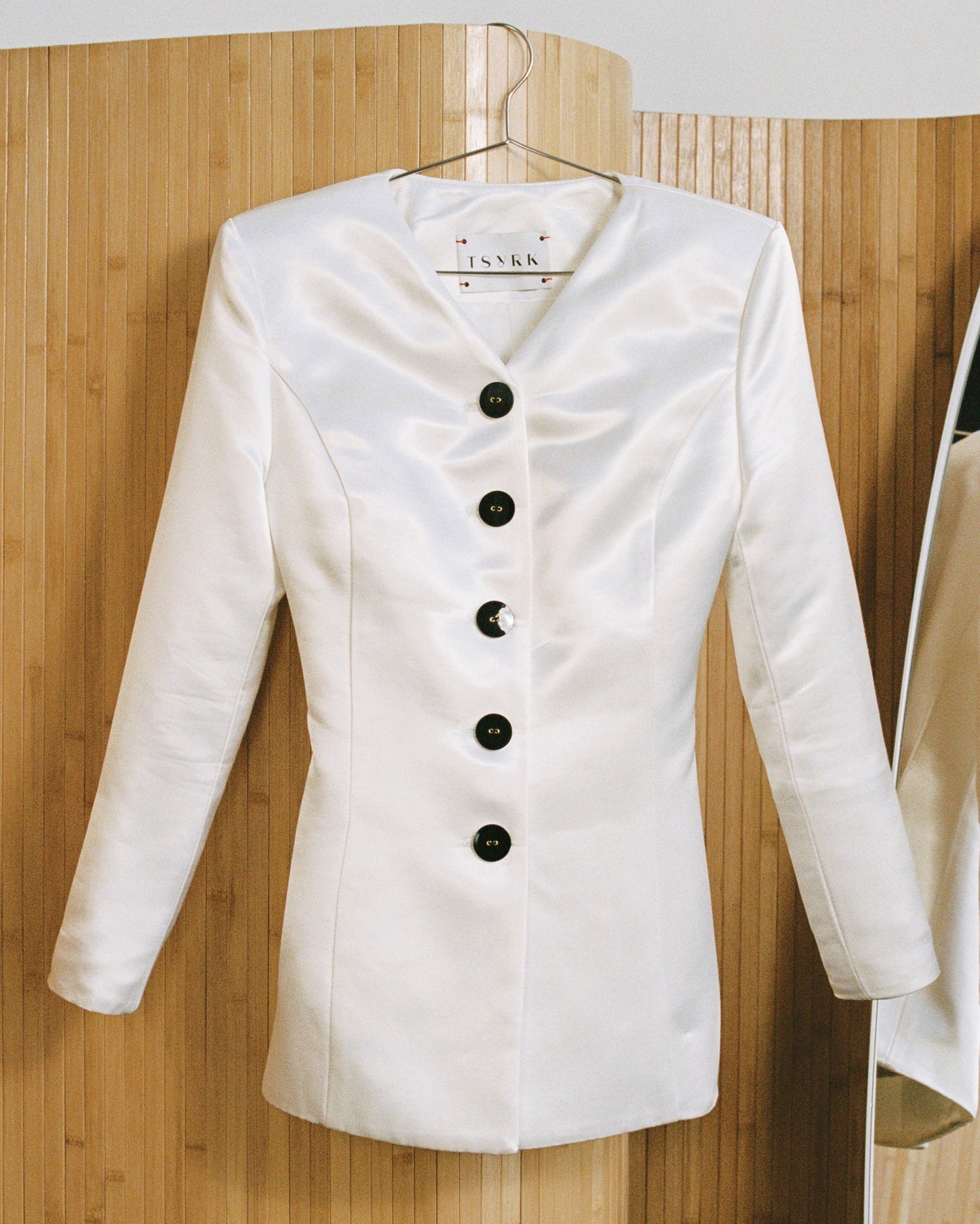 Unghia Blazer